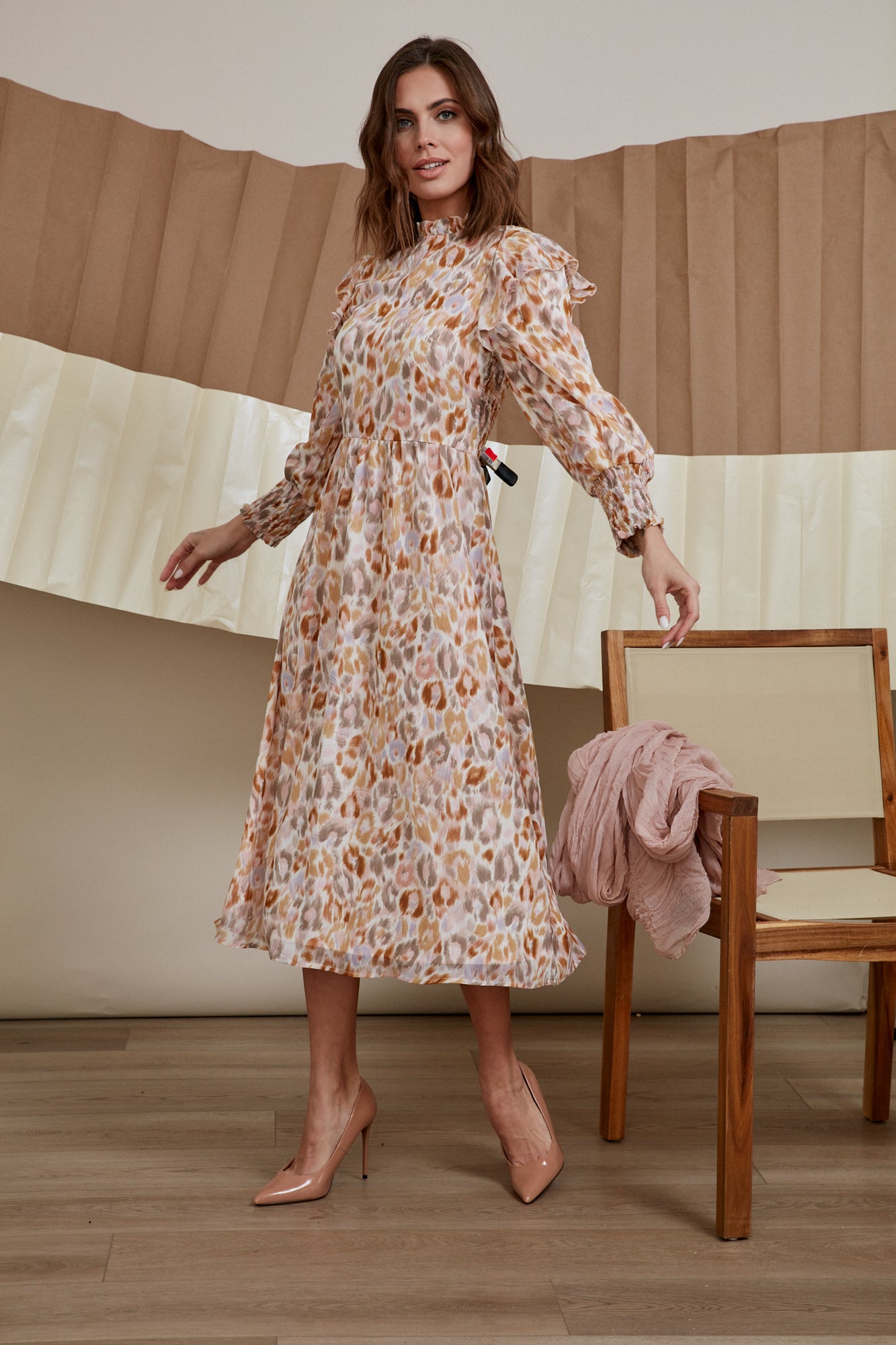Ladies Hinder Dress