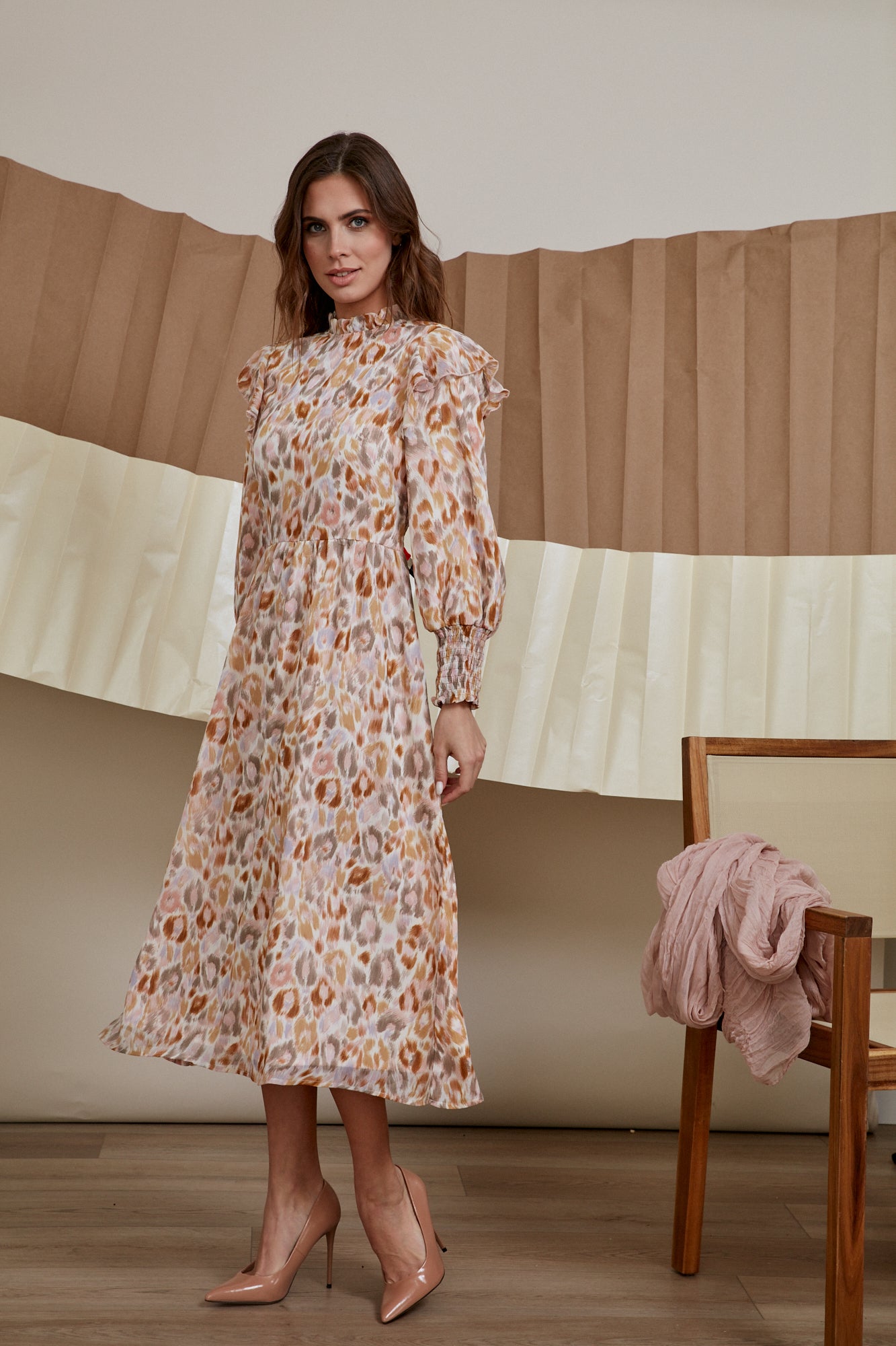 Ladies Hinder Dress