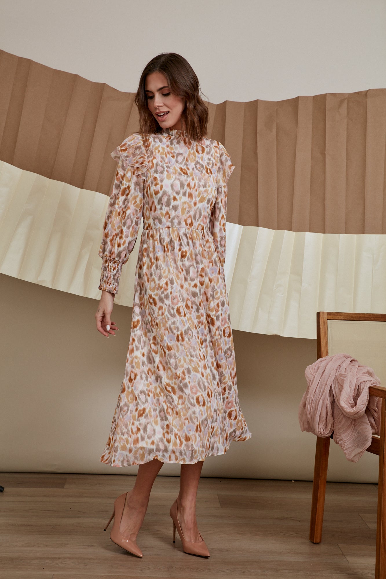Ladies Hinder Dress