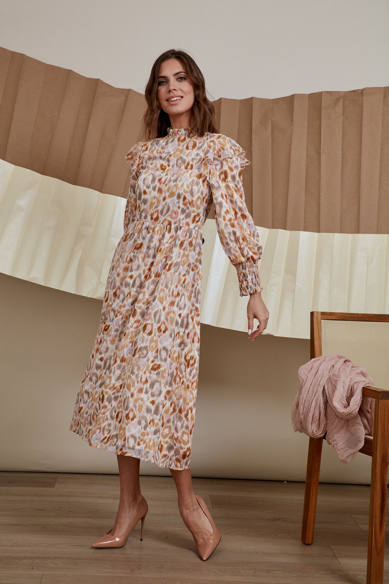 Ladies Hinder Dress