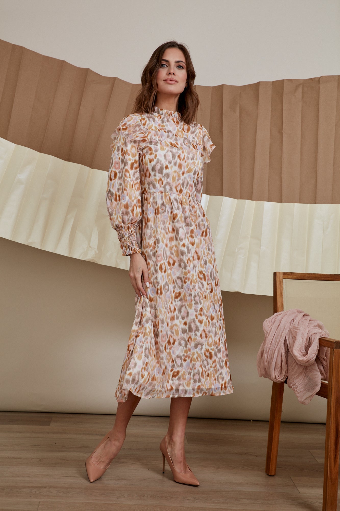 Ladies Hinder Dress