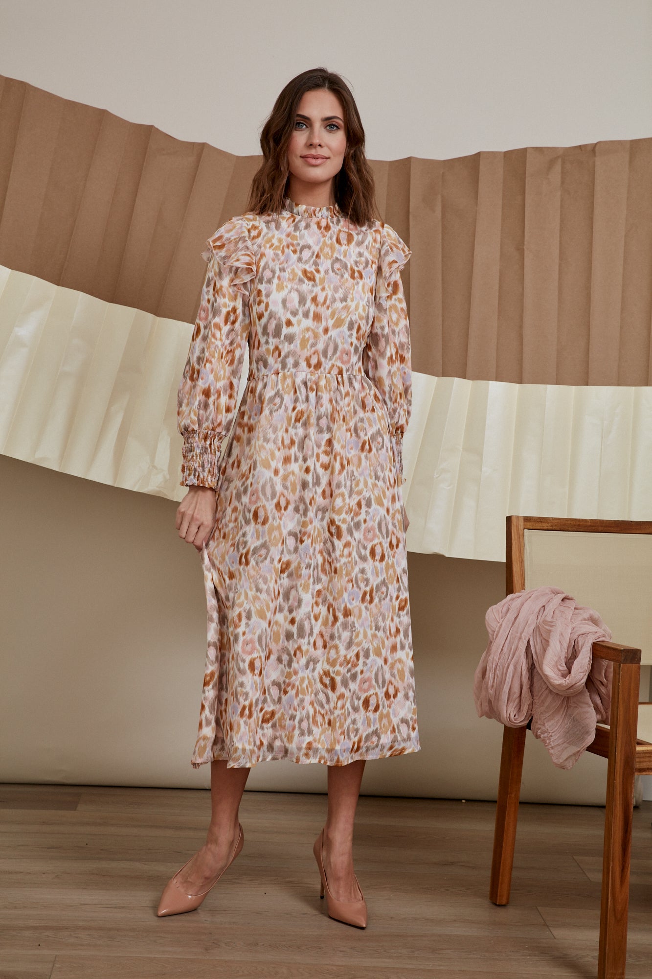 Ladies Hinder Dress