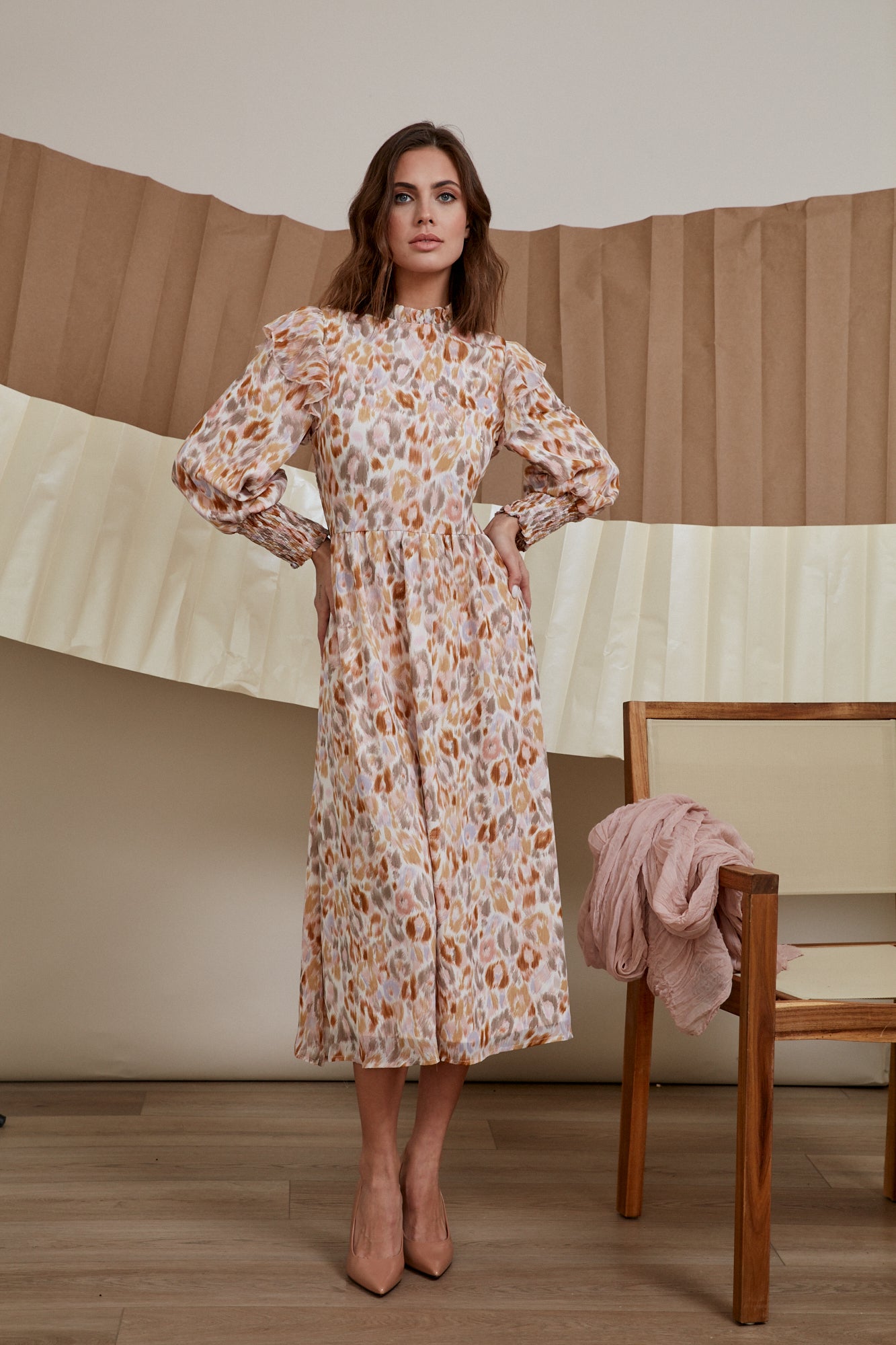 Ladies Hinder Dress
