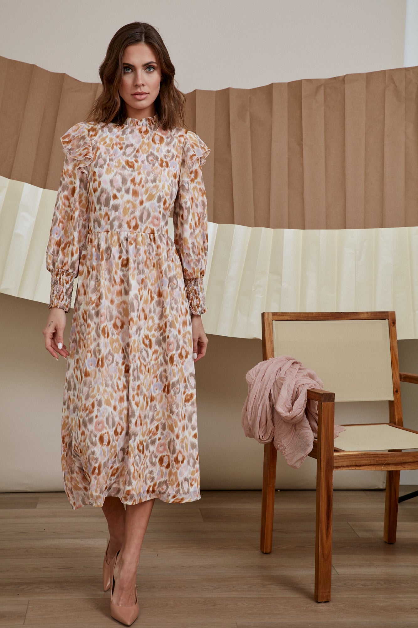 Ladies Hinder Dress
