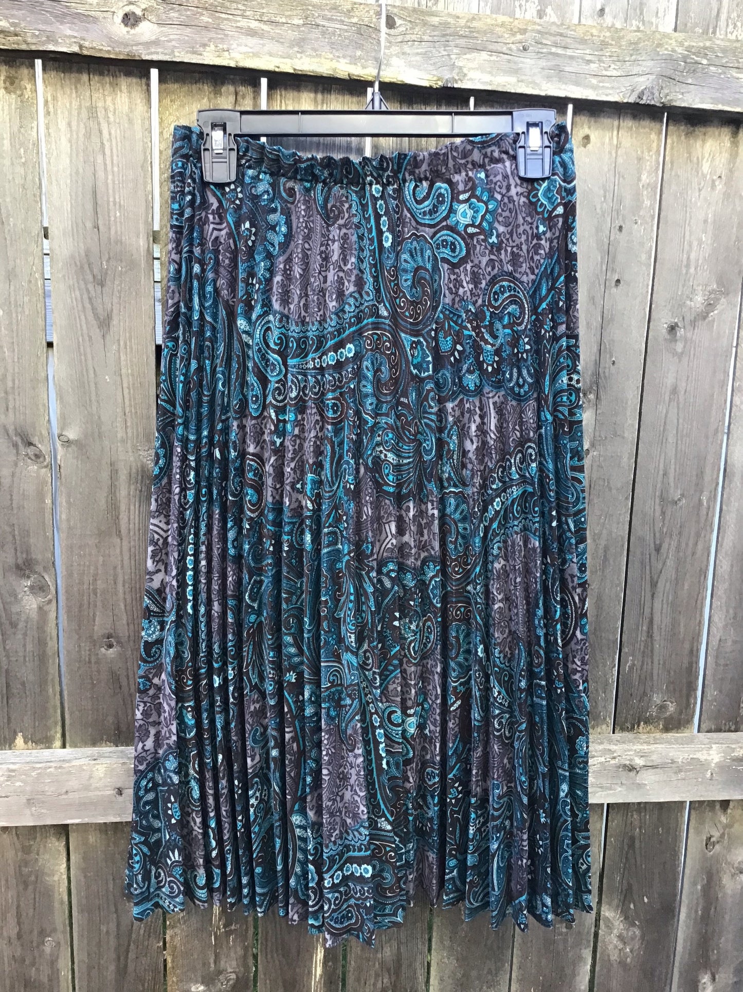 Ladies Printed Pleated Pull On Skirt - Modest Necessities