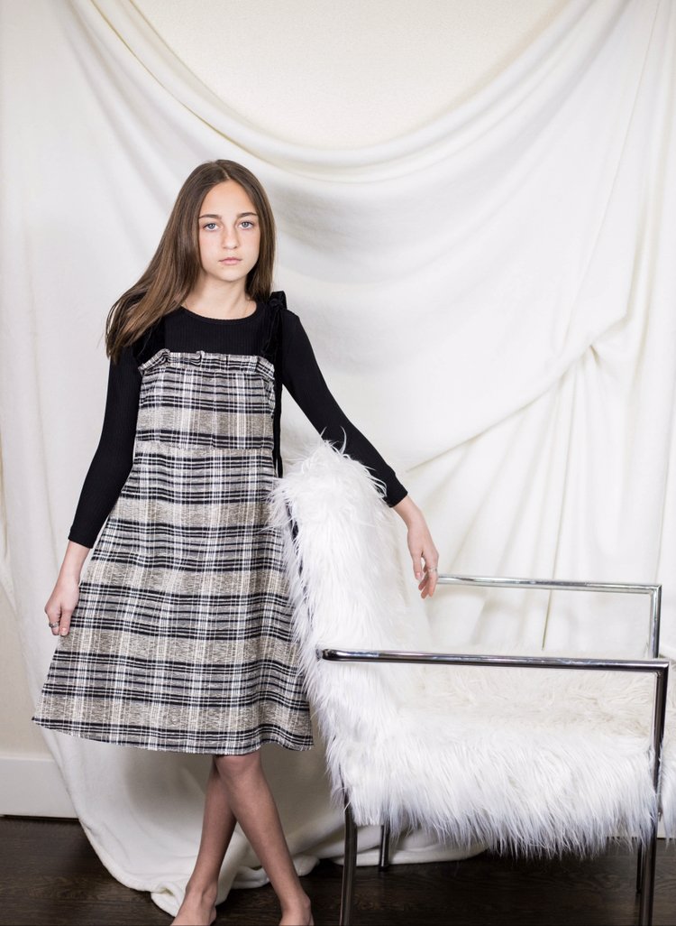 Girls Plaid Jumper tznius fashion tzniut modest past the knee skirt Shabbos Yom Tov modest neckline top