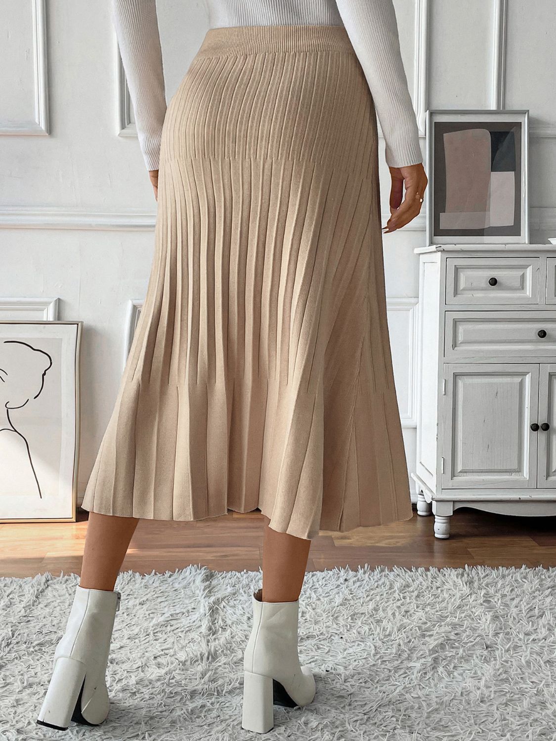 Ladies Pleated Midi Sweater Skirt